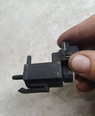 Volvo S80 Turbo solenoid valve 30611668 00T165 72224010