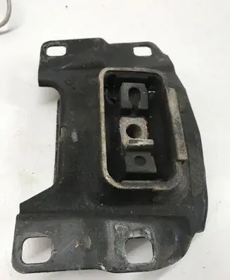 Volvo S40 Engine mount bracket 4N517M121