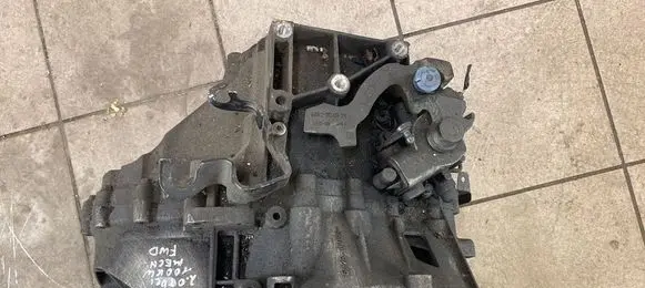 Ford Focus Manual 5 speed gearbox 6M2R7F096EB