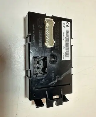 Opel Vivaro Comfort/convenience module P8200374949 216768791A 00539514