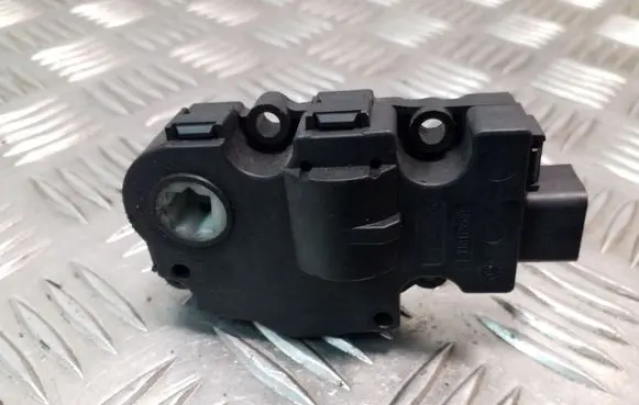 BMW 1 E81 E87 Air flap motor/actuator EFB332 CZ113930 410475520