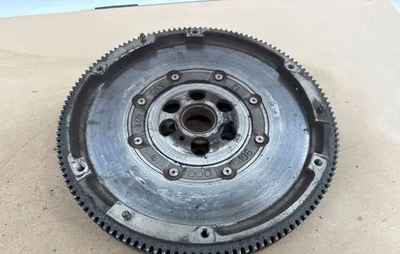 Skoda Octavia Mk2 (1Z) Flywheel 330000196