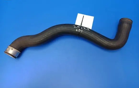 Mercedes-Benz C W203 Engine coolant pipe/hose 2035010682 A2035010682