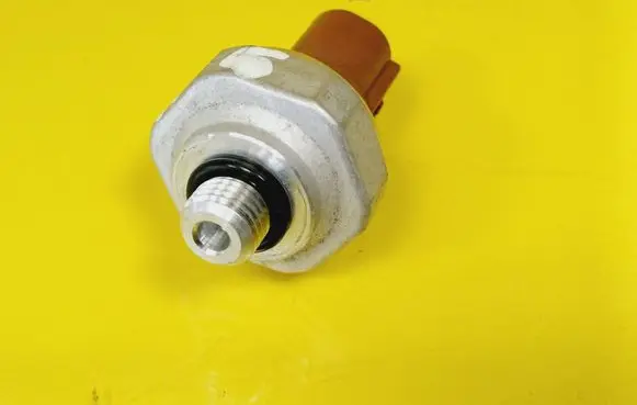 Mazda 6 Air conditioning (A/C) pressure sensor 