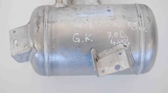 Volkswagen Phaeton Air suspension compressor/pump 3D0616201