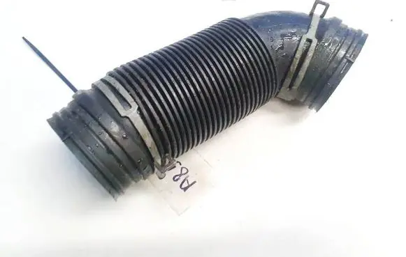 Skoda Octavia Mk2 (1Z) Air intake hose/pipe 1k0129684b