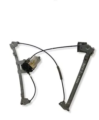 Volkswagen Golf III Front door window regulator with motor 821679