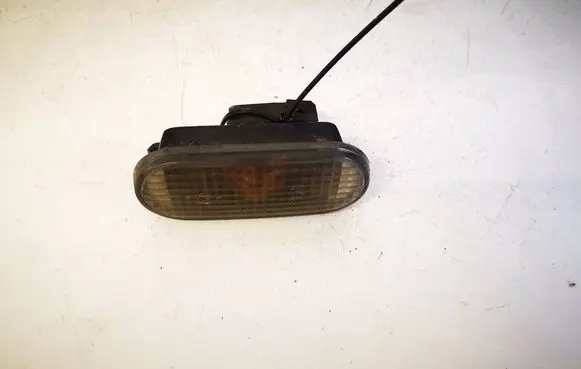 Volkswagen Polo III 6N 6N2 6NF Front fender indicator light 3A0949117B