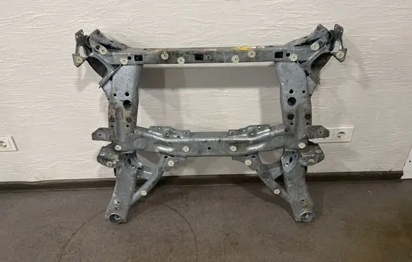 BMW 4 G22 G23 G24 G26 Front axle beam 8834645