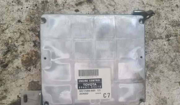 Toyota Avensis T250 Engine control unit/module