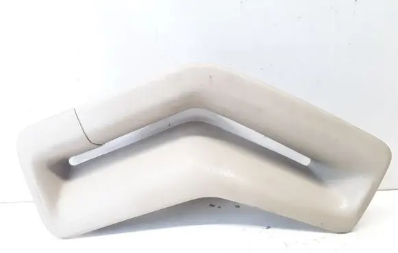 Volvo V70 Seat belt trim 