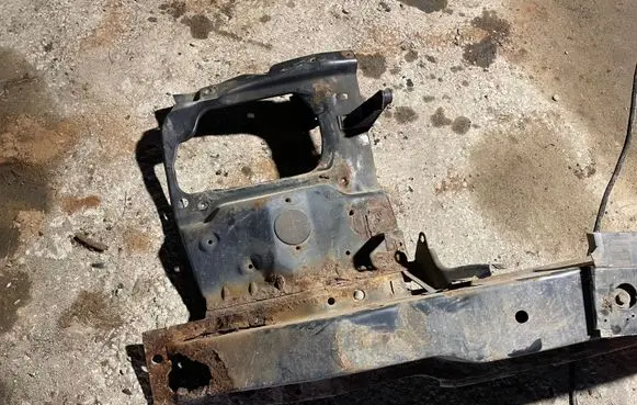 Volkswagen Transporter - Caravelle T4 Radiator support slam panel