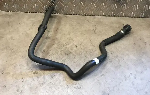 BMW Z4 E89 Engine coolant pipe/hose 9134077