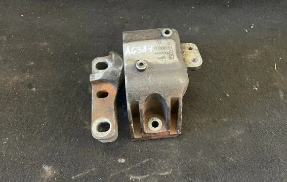 Volkswagen Golf IV Engine mount bracket 1J0199262BF