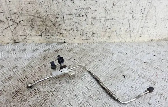 Audi A8 S8 D3 4E Turbo turbocharger oiling pipe/hose 057145772N