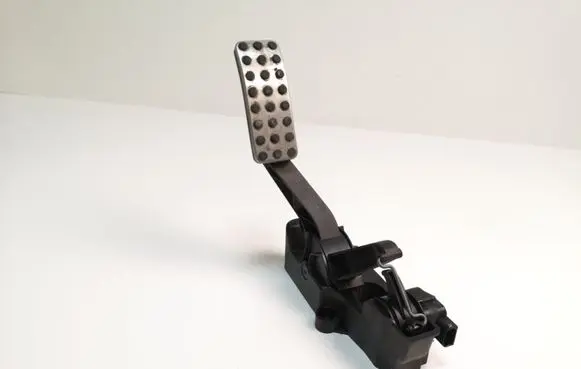 Mercedes-Benz A W169 Accelerator throttle pedal A1693001004