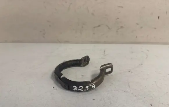 Mercedes-Benz C W203 Muffler pipe connector clamp A2034900641