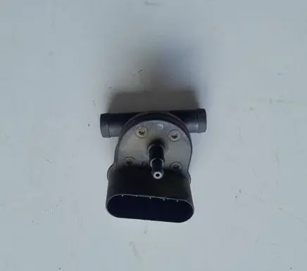 Toyota Corolla E120 E130 LP gas reducer temperature sensor 67R017261