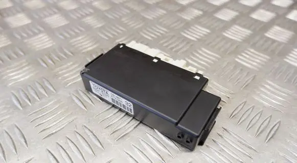 Lexus GS 250 350 300H 450H Other control units/modules 8264130340