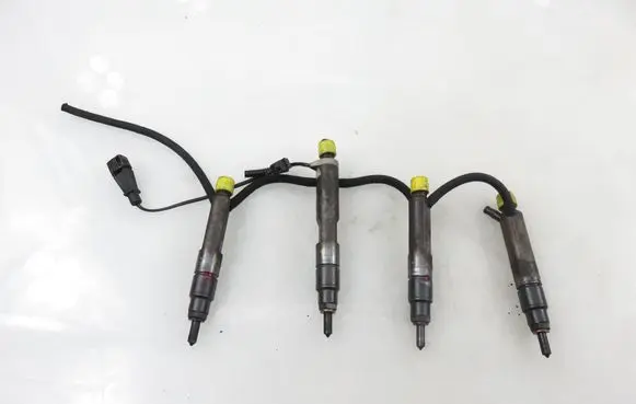 Volkswagen Golf IV Fuel injectors set 028130202P 028130202Q