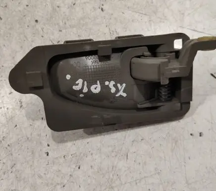 Citroen Xsara Picasso Front door interior handle 9631487677