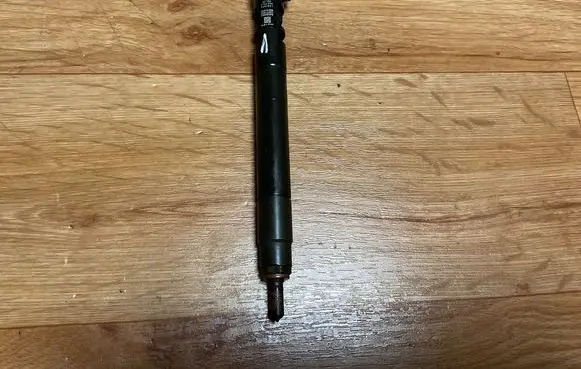 Fuel injector