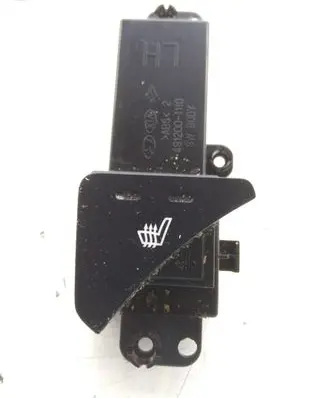 KIA Sportage Seat heating switch 933303W900