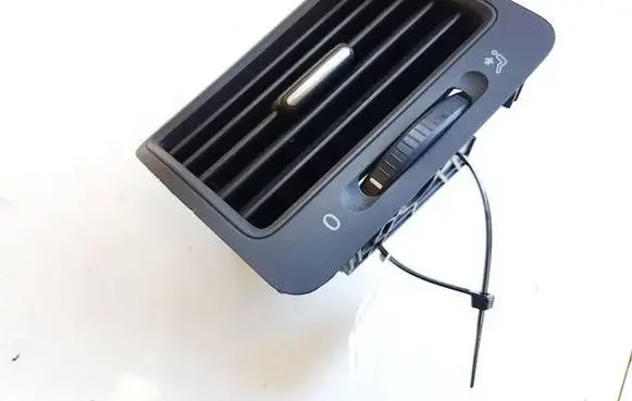 Volkswagen Golf V Dash center air vent grill 1K0819709