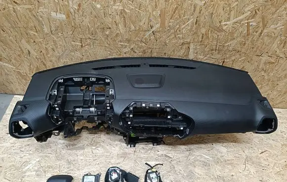 Citroen C4 III e-C4 Dashboard 