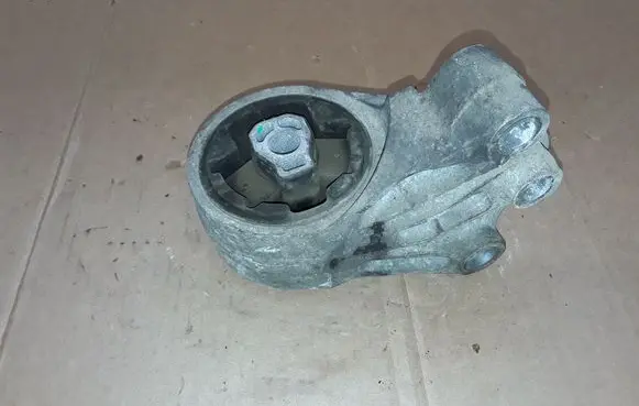 Opel Antara Engine mount bracket NOCODE