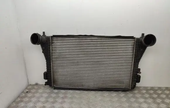 Volkswagen PASSAT B6 Intercooler radiator 1K0145803L