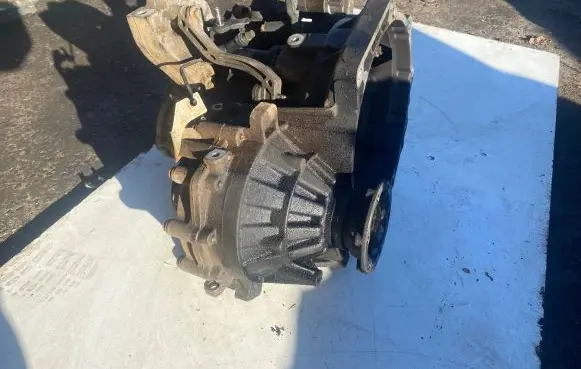 Volkswagen Caddy Manual 5 speed gearbox 02Z911023H 1704082837 TS18E1