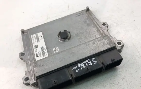 Dacia Sandero Engine control unit/module 237109221R