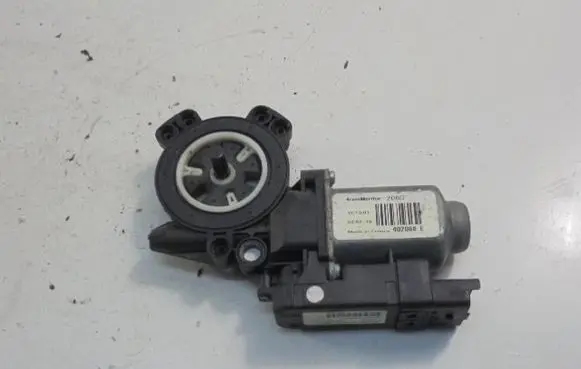 Renault Grand Modus Front door window regulator motor 402068E