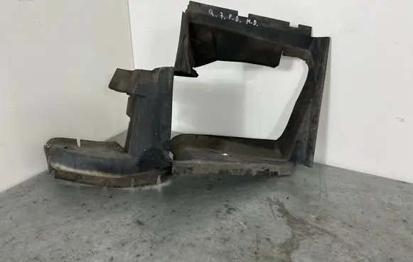 Audi Q7 4L Intercooler air channel guide 4L0117336B