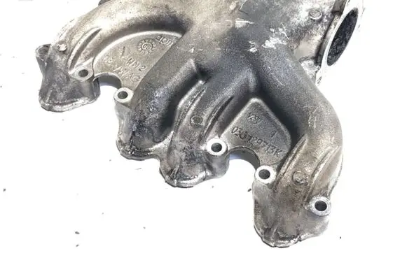 Volkswagen PASSAT B6 Intake manifold 03G129713K