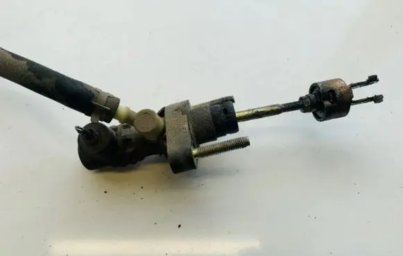 Toyota Avensis T250 Clutch master cylinder