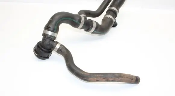Volvo V40 Engine coolant pipe/hose
