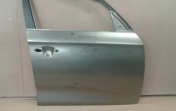 KIA Carens III Front door