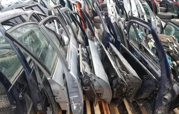 Audi A6 S6 C6 4F Rear door pilkos