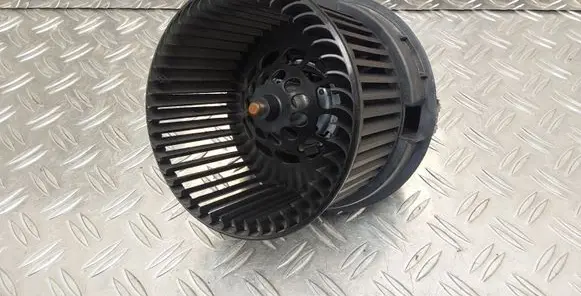 Toyota Aygo AB40 Heater fan/blower T918262