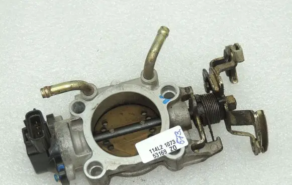 Opel Vivaro Throttle body valve 1340078E01