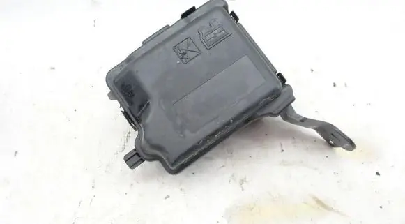 Peugeot 301 Relay mounting block brak