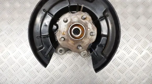 Toyota Highlander XU70 Rear wheel hub 424100E031 423050E090