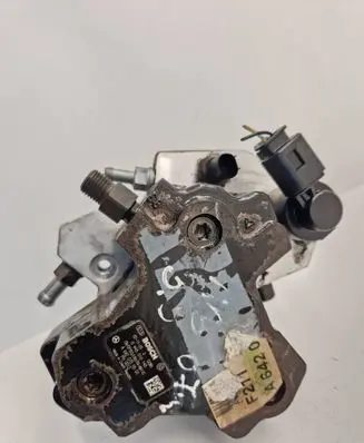 Mercedes-Benz E W211 Fuel injection high pressure pump A6420700501 0445010145