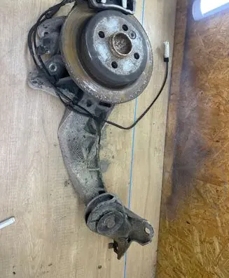 Mini One - Cooper Coupe R56 Rear wheel hub spindle/knuckle 