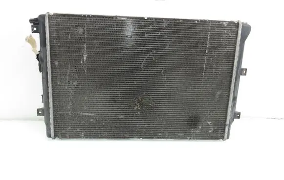 Volkswagen Tiguan Coolant radiator 5N0121253L