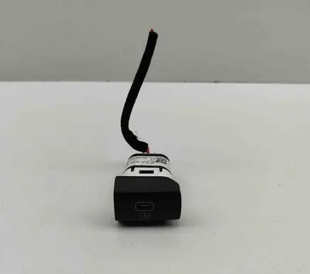 KIA Ceed USB socket connector 96125J7800