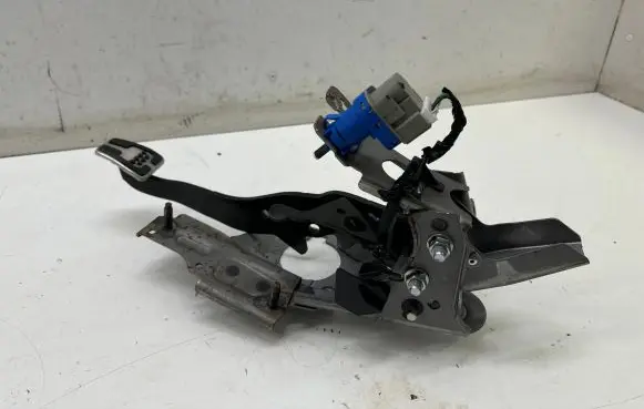 Ford Puma Brake pedal
