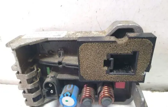 Mercedes-Benz ML W163 Heater blower motor/fan resistor A2308210251